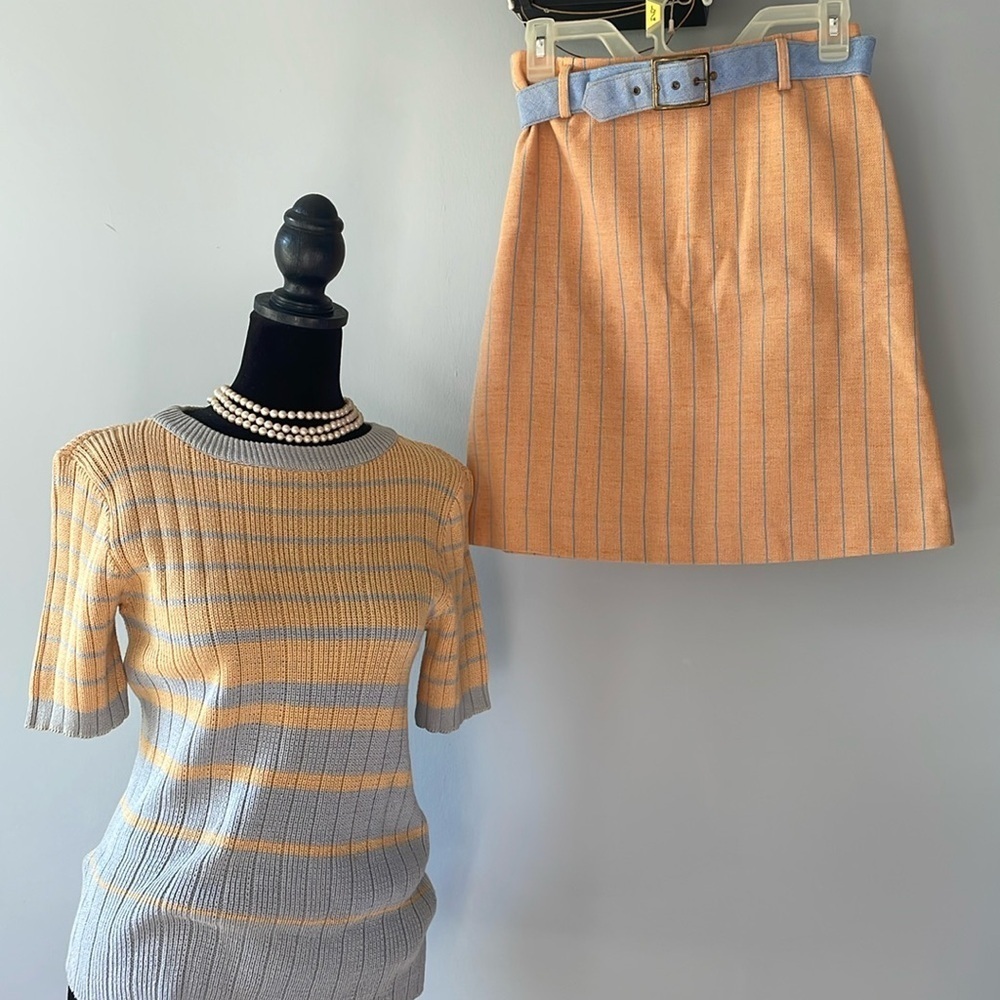 Super vintage 60’s style Robbie rivers pale yellow & powder blue sweater /skirt